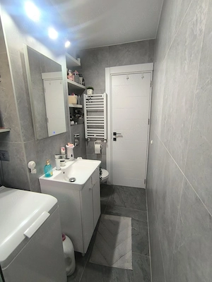 Apartament 3 camere Dambovita etaj 2 amenajat cu boxa mare - imagine 6