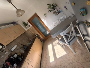 Apartament 3 camere Dambovita etaj 2 amenajat cu boxa mare - imagine 8