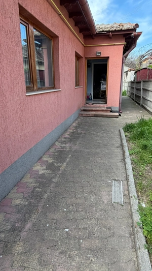 Casă  3 camere  în zona Trocadero