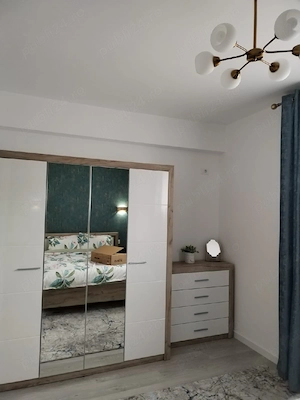 Închiriez apartament 2 camere tip studio  - imagine 2