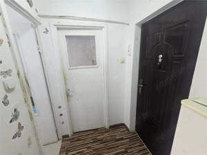 Resita, Garsoniera, Mobilata+Utilata, Et. 2, Calea Caransebesului - imagine 9