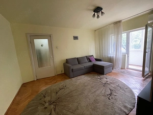 pe frumosa strada Dumitru Kiriac, la etajul 3, bloc reabilitat, semi-decomandat confort 1 - imagine 2