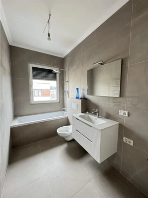 BRAYTIM - 2 CAMERE - ETAJUL 1 - RULOURI ELECTRICE - PARCARE INCLUSA - FINISAJE DE TOP - imagine 4