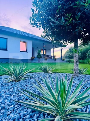 Casa moderna, suprafata utila 145mp, 5 ari teren, zona Lapterra