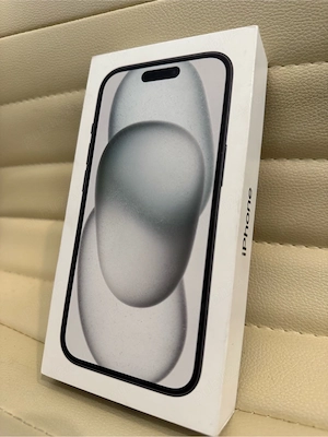 Apple iPhone 15, 128GB, 5G, Black , sigilat nou cutie