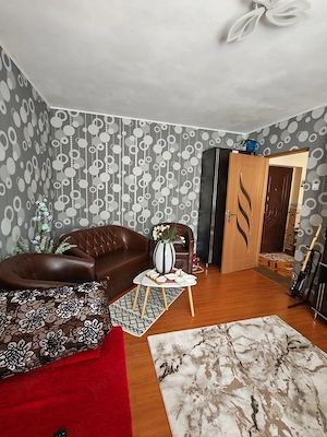 Vand apartament 2 camere decomandat etaj 1 - imagine 5