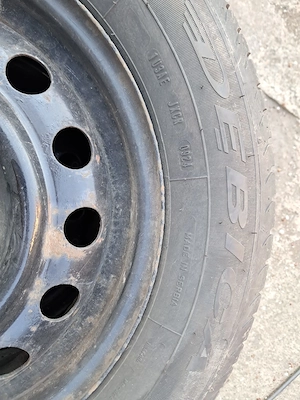 Vand jante cu anvelope  iarna Debica  195 65 R15 91 H si tavita portbagaj pentru KIA Ceed  - imagine 6