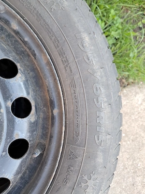 Vand jante cu anvelope  iarna Debica  195 65 R15 91 H si tavita portbagaj pentru KIA Ceed  - imagine 7