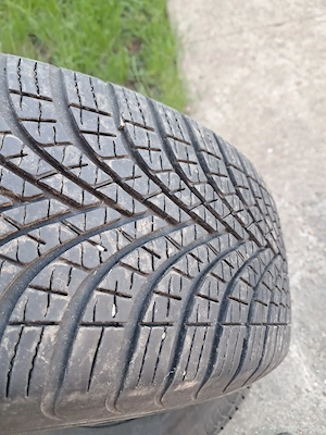 Vand jante cu anvelope  iarna Debica  195 65 R15 91 H si tavita portbagaj pentru KIA Ceed  - imagine 3