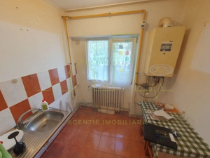 Bucatarie separata. Centrala proprie. Bloc izolat. - imagine 2