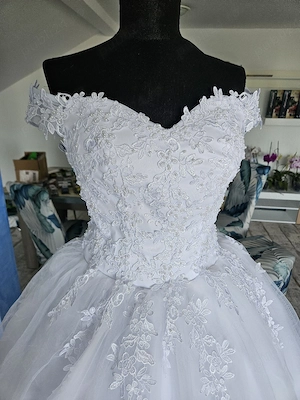 Rochii de mireasa cu trena