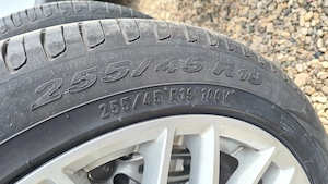 Vând Cauciucuri 255 45 19