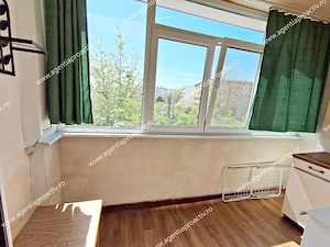 Apartament 3 camere decomandat, etaj 2, Micro 21   centrală termica - imagine 8