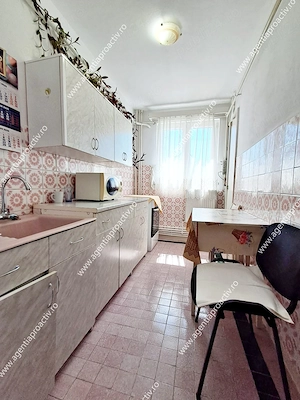 Apartament 3 camere decomandat, etaj 2, Micro 21   centrală termica - imagine 4