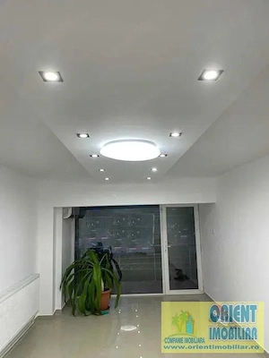 Casa de Cultura, de inchiriat spatiu comercial, parter, gaze - imagine 2