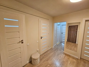 Vânzare apartament 4 camere, modern, complet renovat   zona str. Grigore Alexandrescu - imagine 9