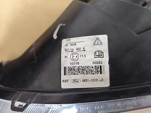 Set faruri Ford Focus 2 fundal negru  - imagine 2