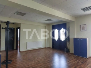 Spatiu birouri premium: 110 mpu 5 camere 2 bai zona Sub Arini Sibiu - imagine 5