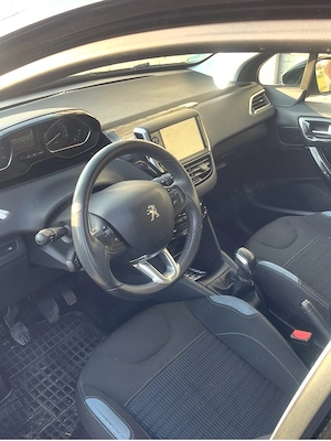 Peugeot 208 - imagine 2