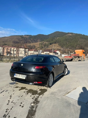Alfa romeo GT 1.9jtd - imagine 2
