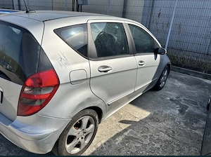 Mercedes A 180 - imagine 5