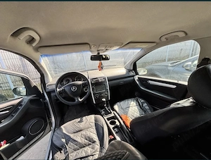 Mercedes A 180 - imagine 4