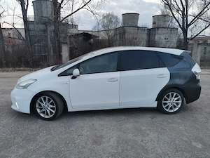 vand urgent Toyota Prius Plus 2012 septembrie varianta full modelul Lounge   - imagine 2