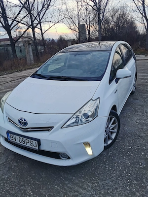 vand urgent Toyota Prius Plus 2012 septembrie varianta full modelul Lounge  