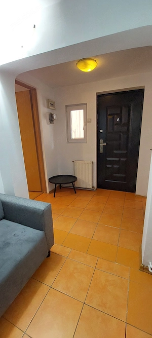 Garsoniera de închiriat la curte - imagine 2