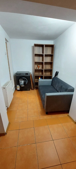 Garsoniera de închiriat la curte - imagine 3