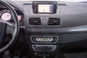 Renault Megane Facelift  Recent Înmatriculat  Limited Navigație Climatronic  - imagine 9