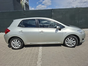 Toyota Auris, 1,6 benzină, automată - imagine 10
