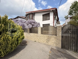 Casă P + M cu apartament 2 camere, 223 mpu, teren 253 mp, zona 1 Mai