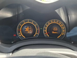 Toyota Auris, 1,6 benzină, automată - imagine 4