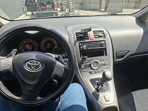 Toyota Auris, 1,6 benzină, automată - imagine 5