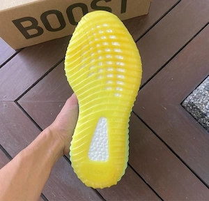 Pantofi Adidas Yeezy 350 Boost Yeezreel - 100% originali - imagine 2