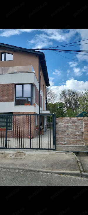 Inchiriez spatiu ptr birou sau apartament, in zona pod Calea Turzii.