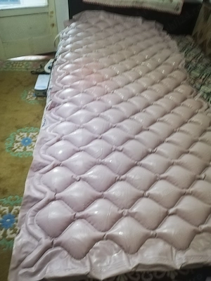 Vând saltea antiescare 