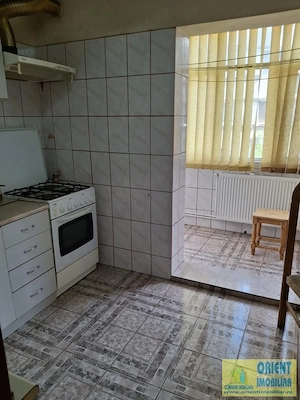 FAR, de vanzare 3 camere, decomandat, etaj 1, gaze - imagine 15