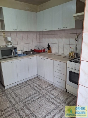 FAR, de vanzare 3 camere, decomandat, etaj 1, gaze - imagine 16