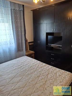 FAR, de vanzare 3 camere, decomandat, etaj 1, gaze - imagine 4