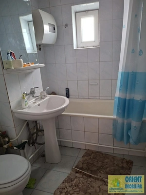 FAR, de vanzare 3 camere, decomandat, etaj 1, gaze - imagine 6