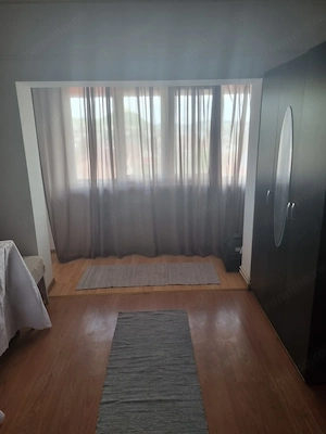 Inchiriez garsoniera in Deva, zona Dorobanti, etaj 4, bloc de 4 etaje, centrala termica, termopane,  - imagine 2