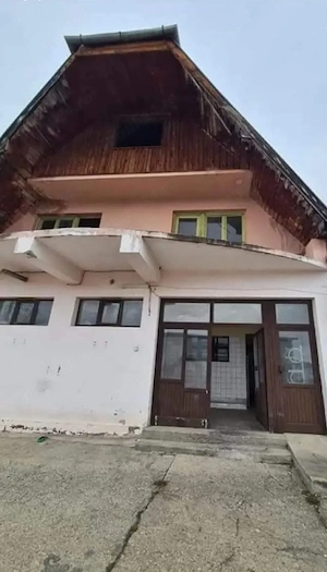 Închiriez spațiu comercial 