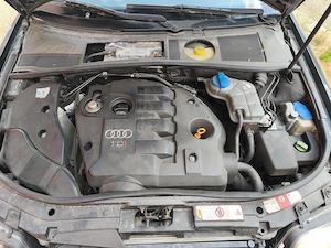 Vând Audi A4 combi funcțional!