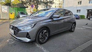 Vând Hyundai i2  km