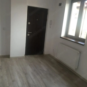 Închiriez apartament 3 camere nemobilat, Unirii, destinat birouri