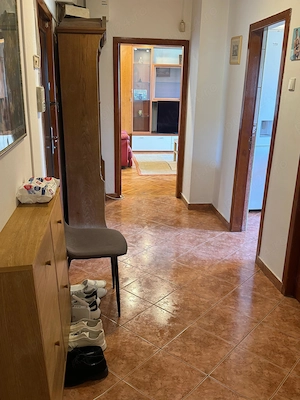 Proprietar, vând apartament decomandat cu 3 camere, având o suprafață de 84 mp,  - imagine 7