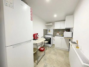 Închiriez  apartament  cu  2  camere c