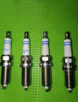 Set Bujii Bosch  - imagine 3